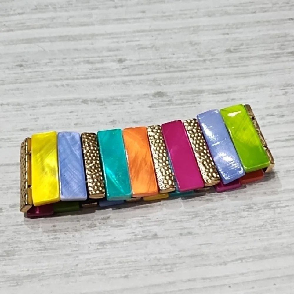Colorful Multicolor Stretch Bracelet With Gold Tone And Possible Stone Beads